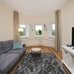 Cozy&Quiet, 5 Floor, 800 Meters From Harbour